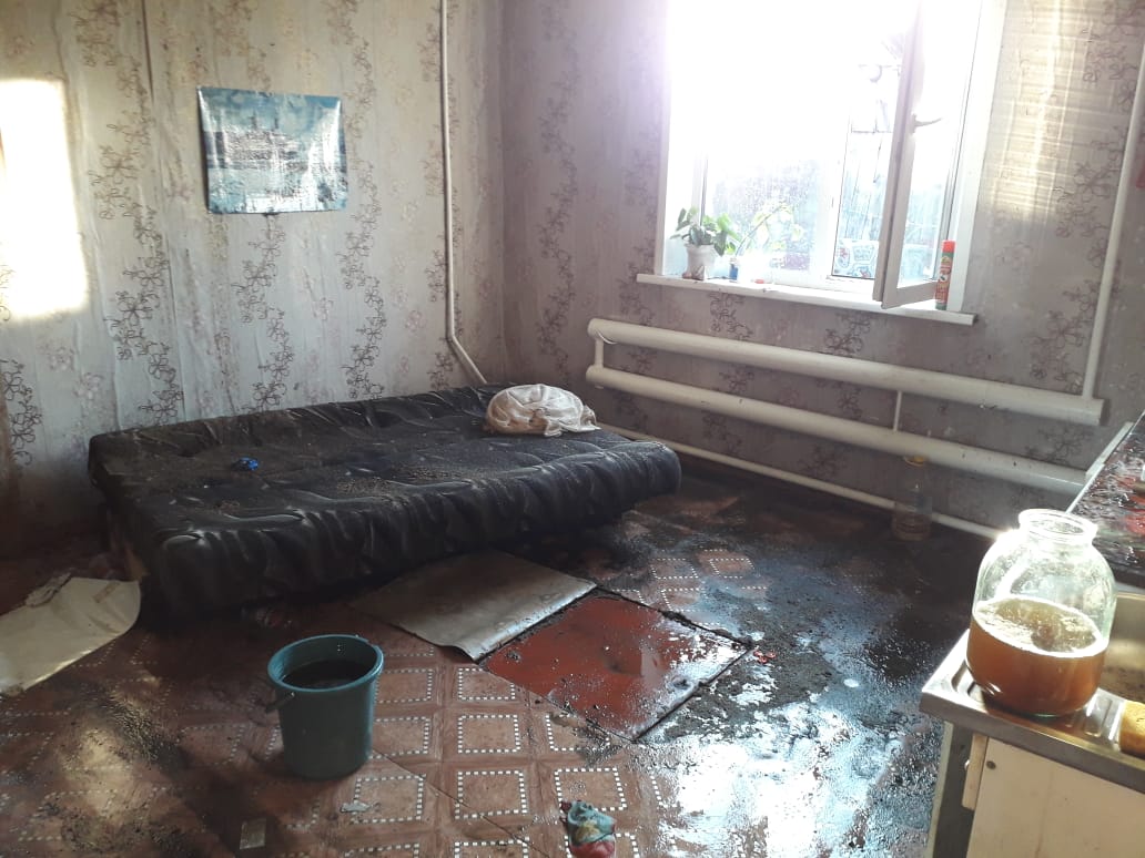 В Омской области семья просит помощи в восстановлении дома после жуткого пожара В Омской области семья просит помощи в восстановлении дома после жуткого пожара
