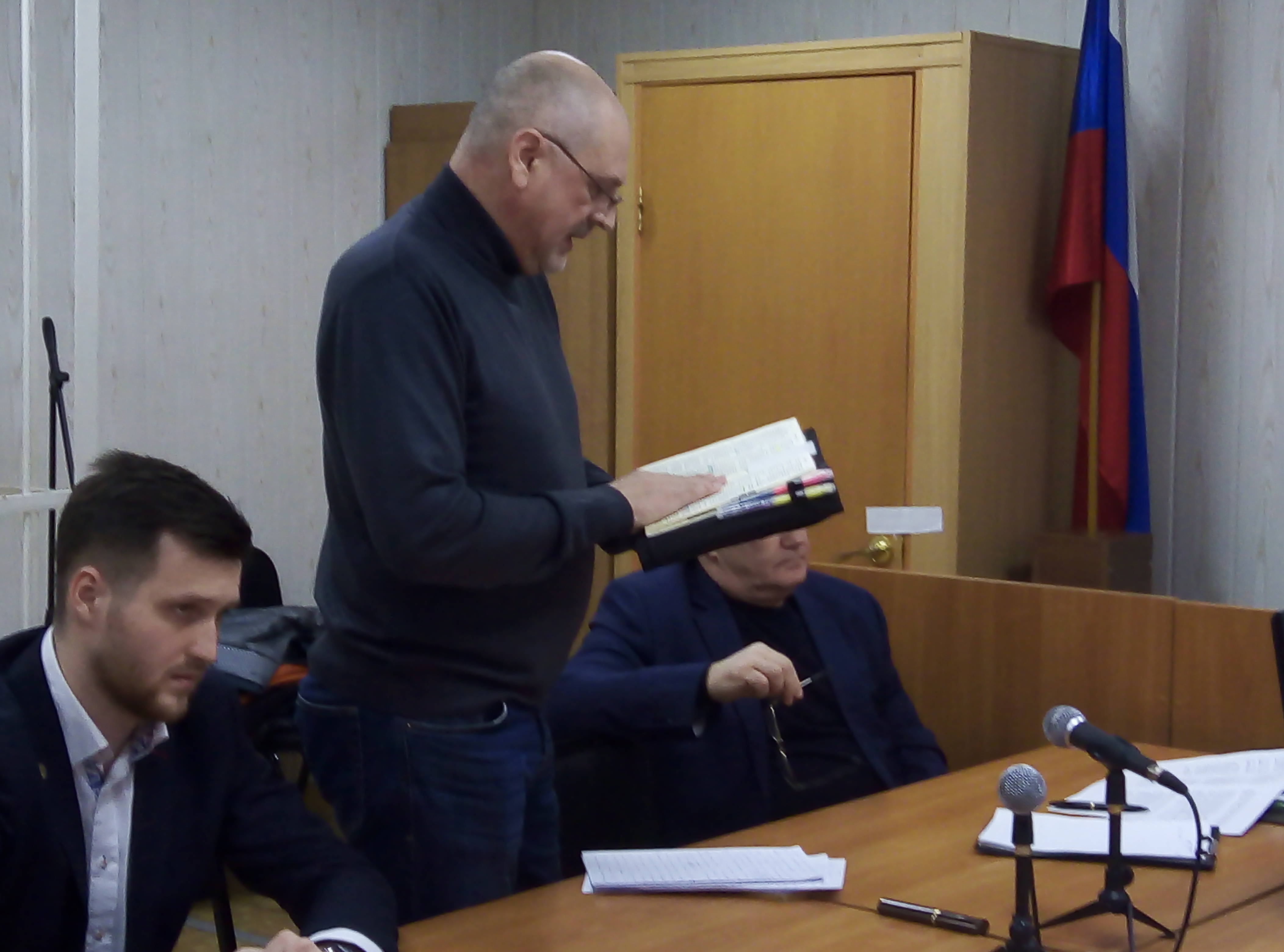 На суде в Омске читали священное писание, вспоминали Святого Духа и говорили про проклятия На суде в Омске читали священное писание, вспоминали Святого Духа и говорили про проклятия