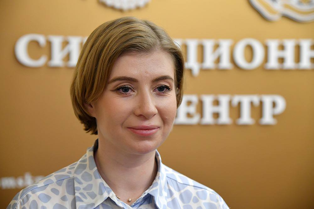 Омский губернатор Бурков представил своего нового пресс-секретаря Омский губернатор Бурков представил своего нового пресс-секретаря