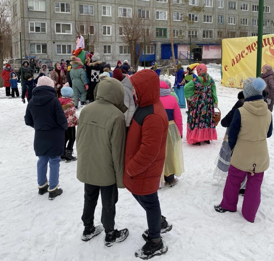 Жители Октябрьского округа встретили весну праздником Жители Октябрьского округа встретили весну праздником