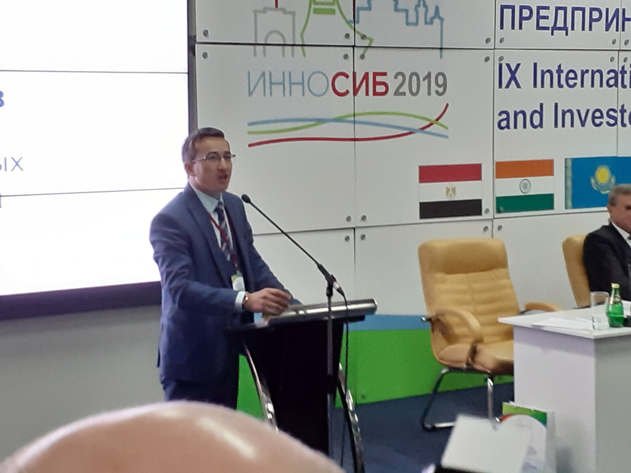 Омский губернатор Бурков на социальном форуме «отрепетировал» саммит с Путиным