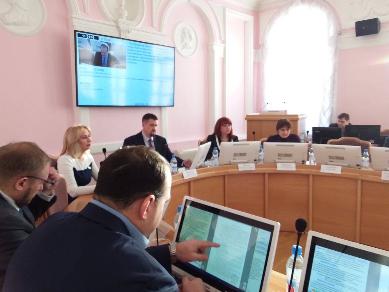 Денежкин пообещал избавить Советский парк Омска от статусов «изгой» и «Золушка» Денежкин пообещал избавить Советский парк Омска от статусов «изгой» и «Золушка»