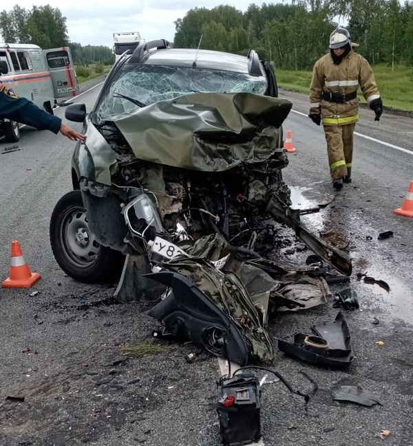 На омской «трассе смерти» в жестком ДТП пострадало несколько детей На омской «трассе смерти» в жестком ДТП пострадало несколько детей
