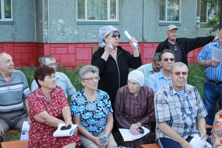 Все больше омичей приходят на обучающие семинары «Оплота»