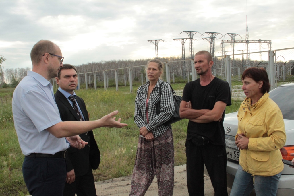В Омске из-за золоотвала местные жители буквально тонут в отходах В Омске из-за золоотвала местные жители буквально тонут в отходах