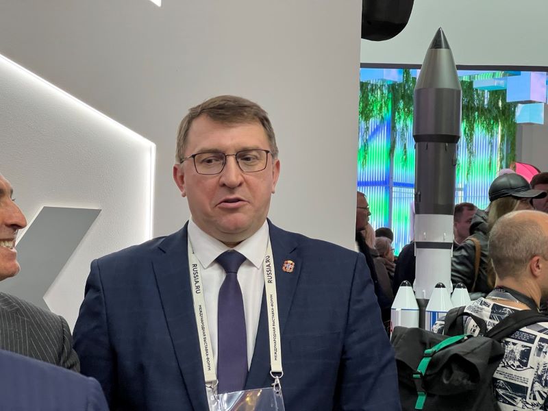 Новый тренд: омские чиновники начали массово переходить на работу в сферу образования