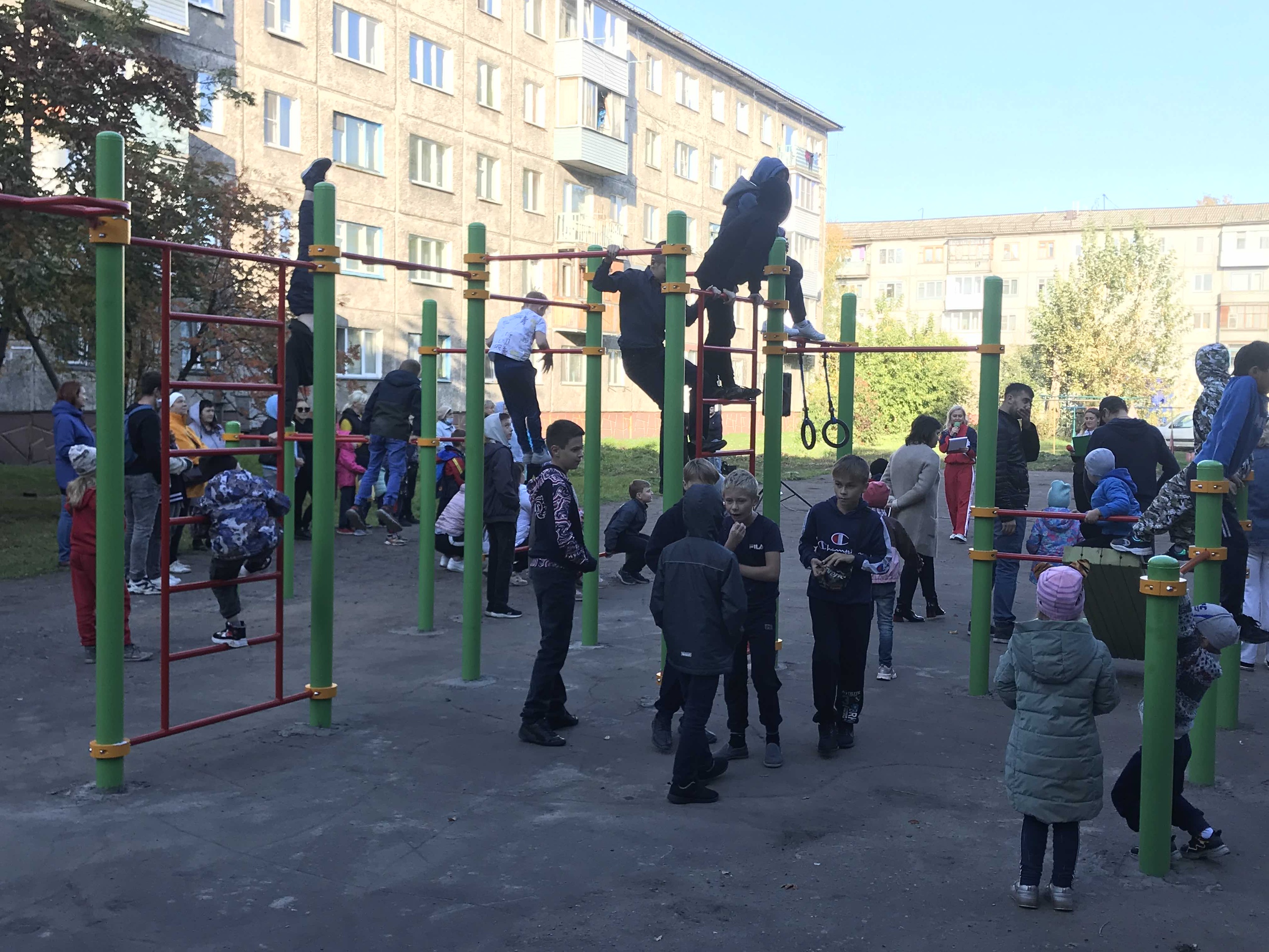 В Октябрьском округе появилась новая воркаут-площадка В Октябрьском округе появилась новая воркаут-площадка