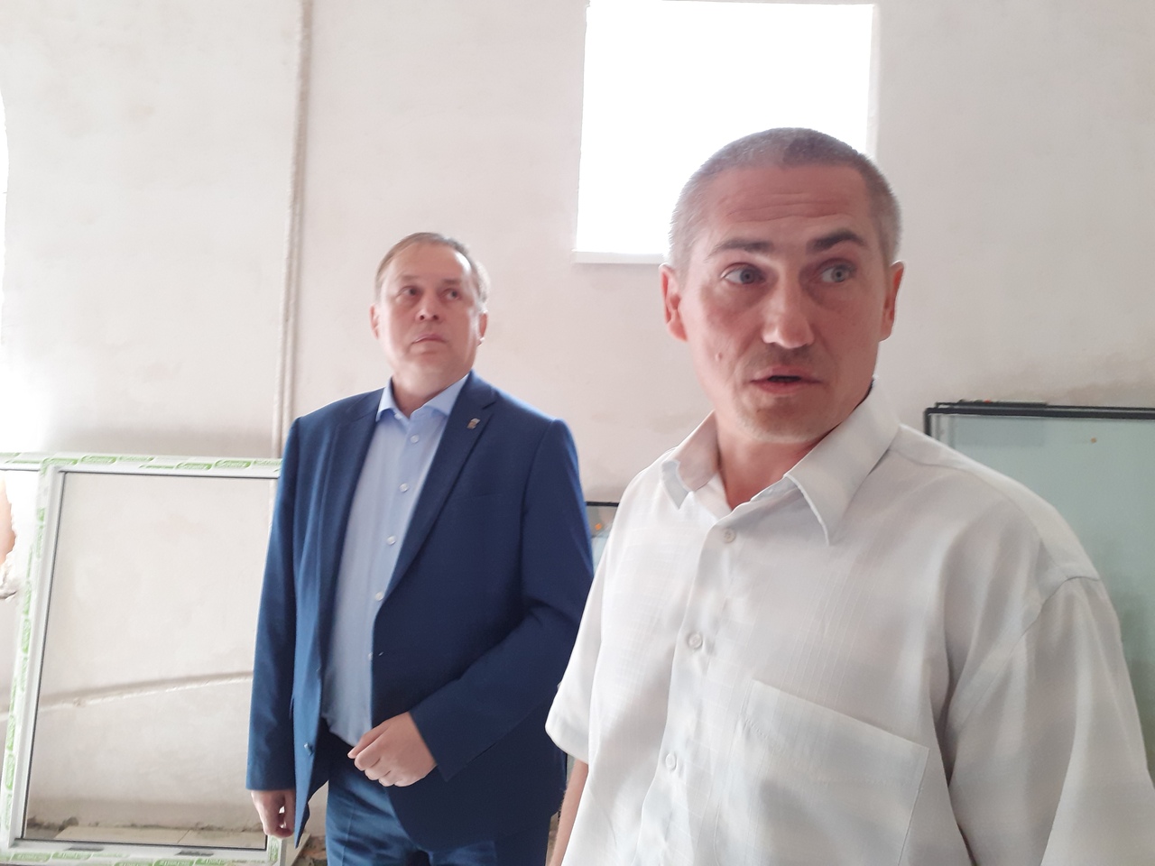 Депутатам горсовета Омска показали, как сделать уютными школы советской постройки Депутатам горсовета Омска показали, как сделать уютными школы советской постройки