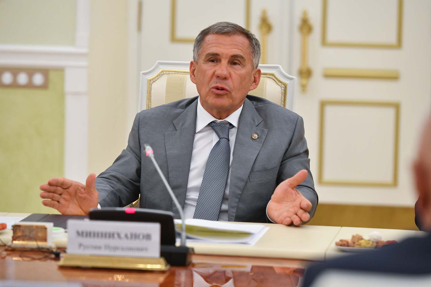 Рустам Минниханов Рустам Минниханов