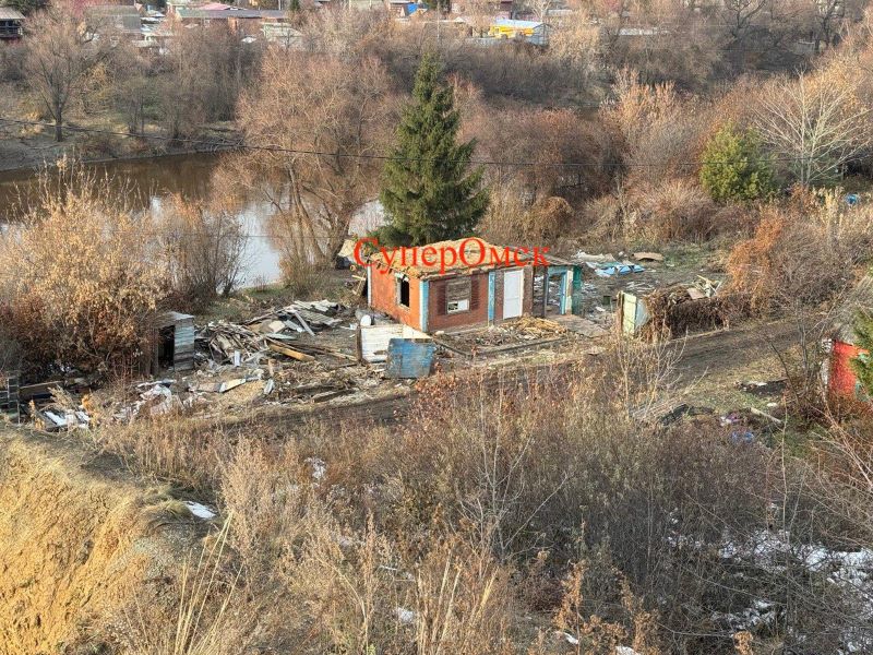 На пути платного моста через Омь начали сносить дачи На пути платного моста через Омь начали сносить дачи