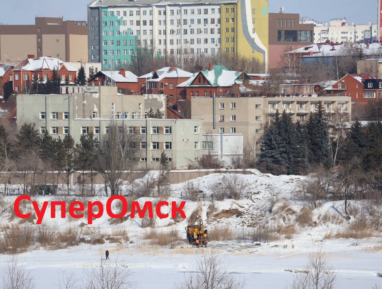 У стройки микрорайона «Глоракс» в Омске начали осваивать берег У стройки микрорайона «Глоракс» в Омске начали осваивать берег