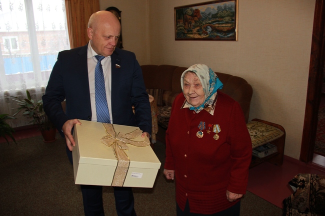 Депутат омского Заксобрания Степан Бонковский встретился с людьми труда