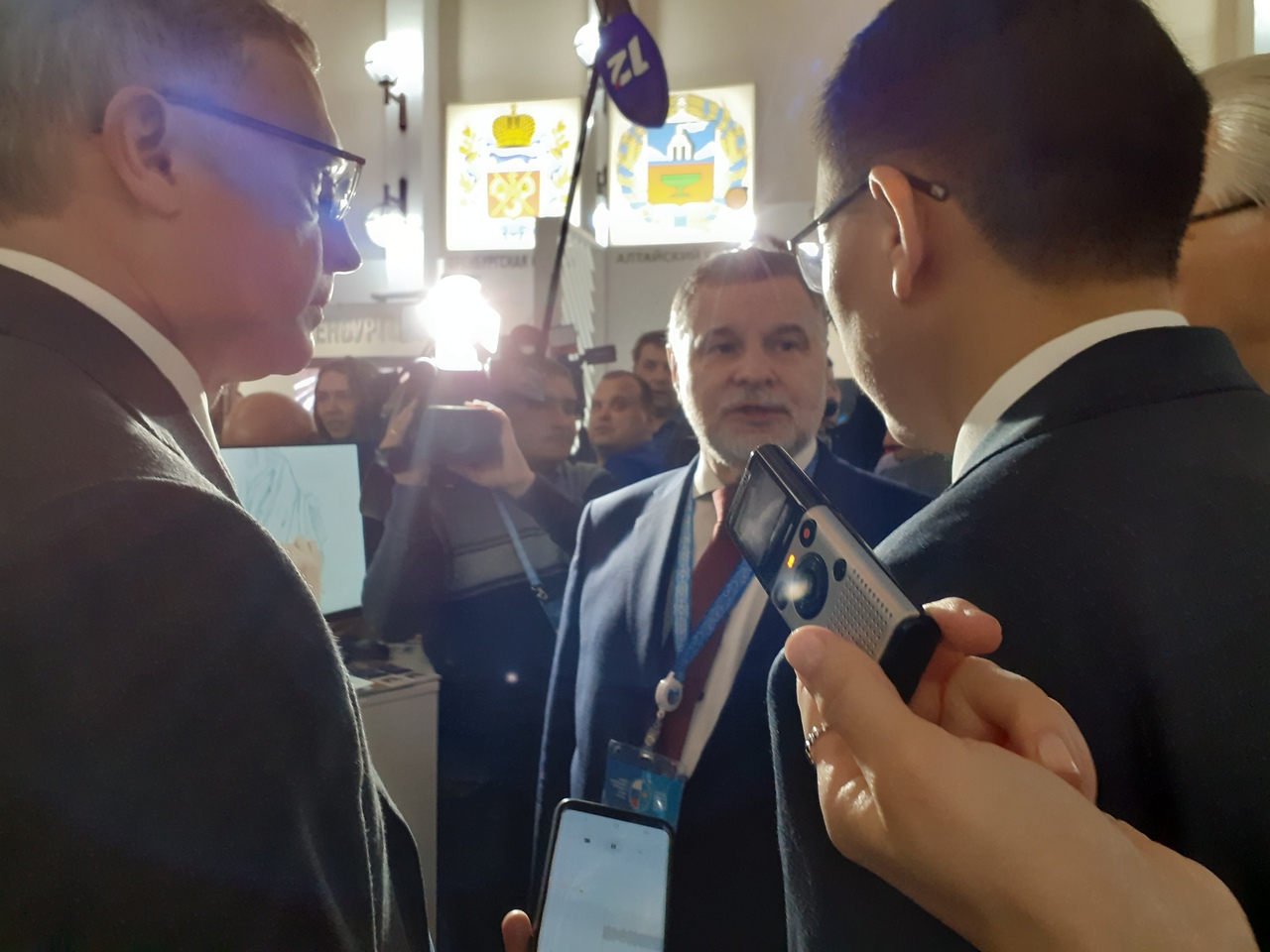 Омский губернатор Бурков впечатлил вице-министра торговли Казахстана «Титаном» и «Ангарой» Омский губернатор Бурков впечатлил вице-министра торговли Казахстана «Титаном» и «Ангарой»