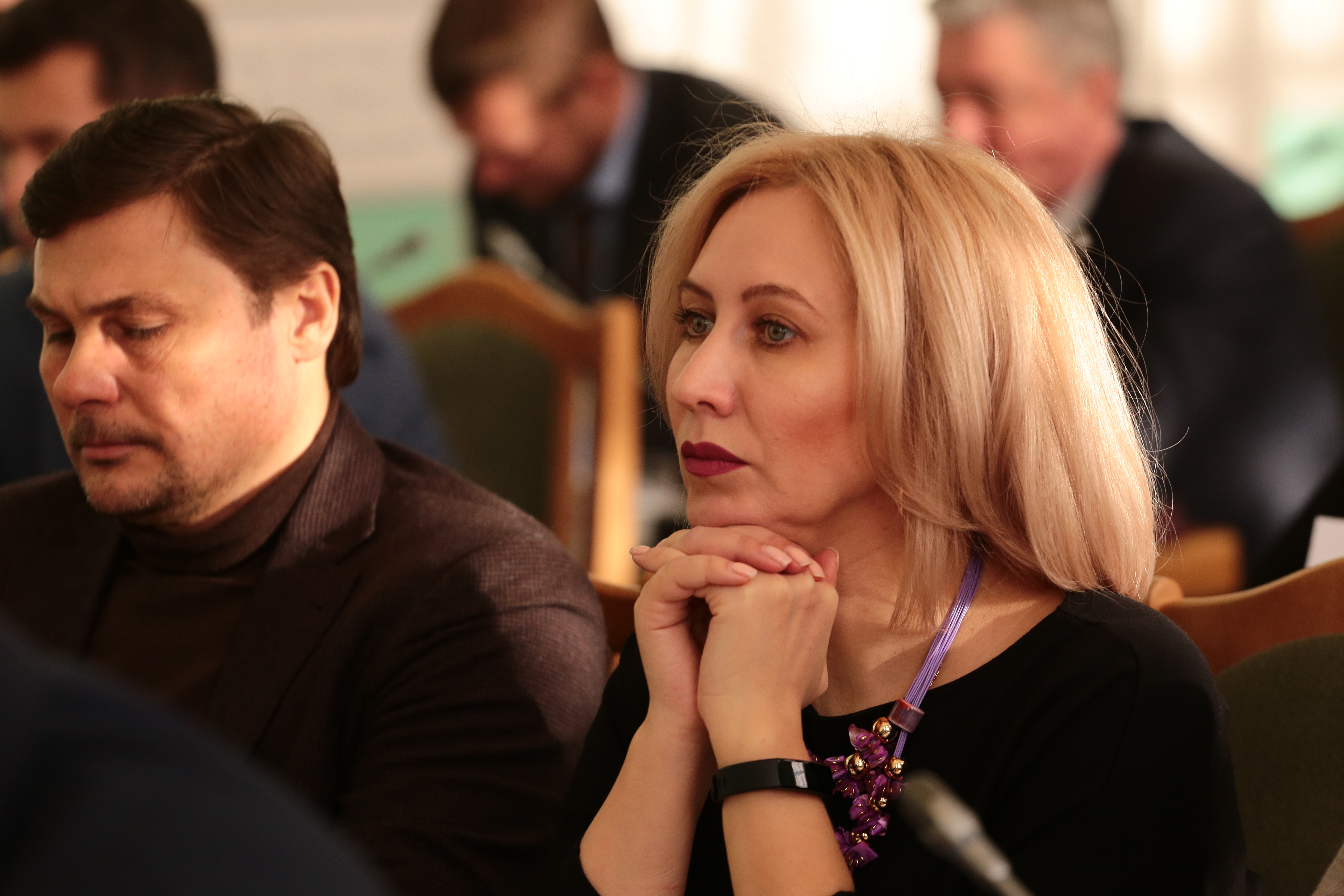 «Оплот» уличил омских дорожников в закатанных ливневках на проспекте Мира