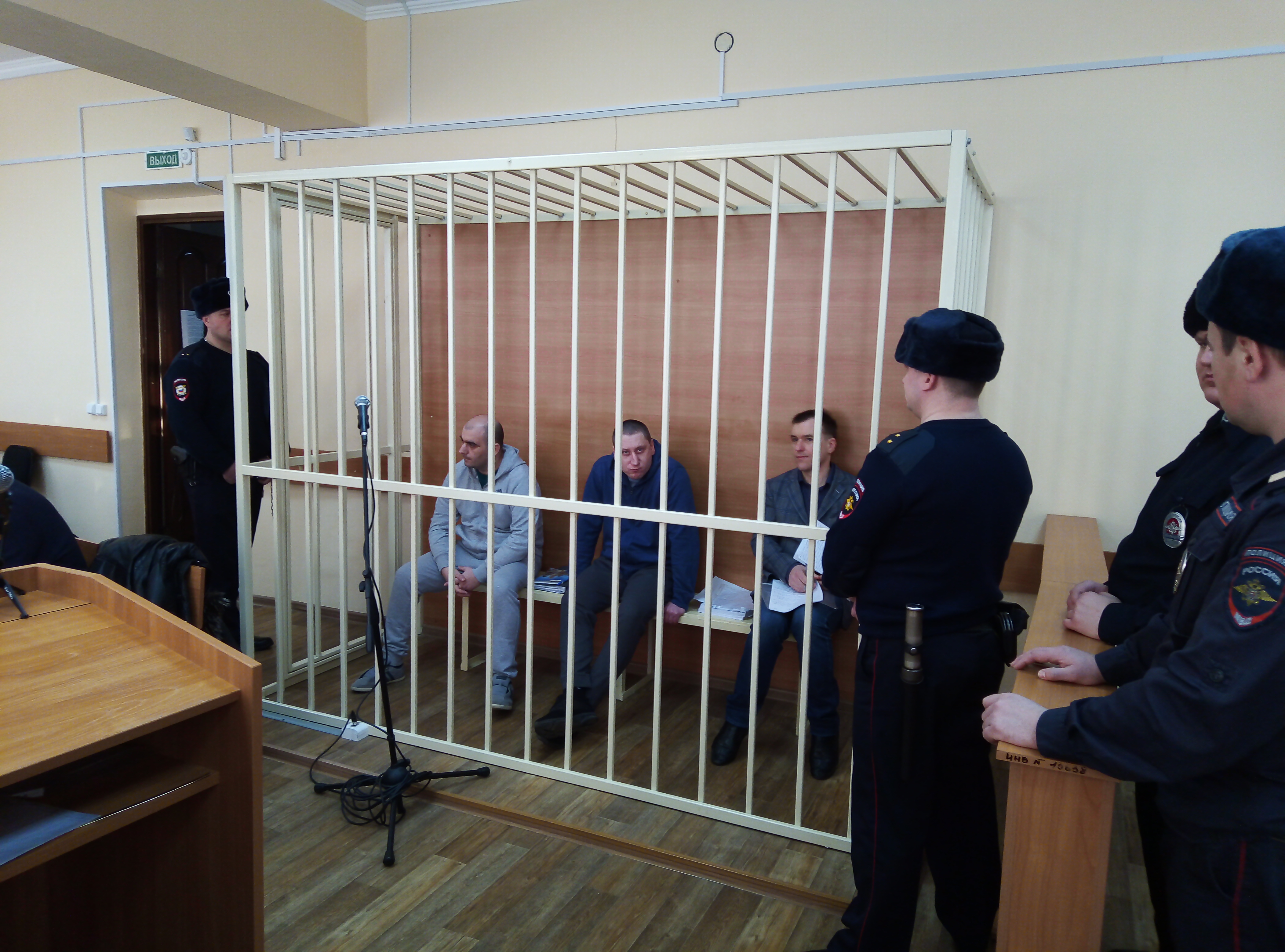 «Король обнальщиков» Мацелевич улыбался в суде и слал воздушные поцелуи «Король обнальщиков» Мацелевич улыбался в суде и слал воздушные поцелуи