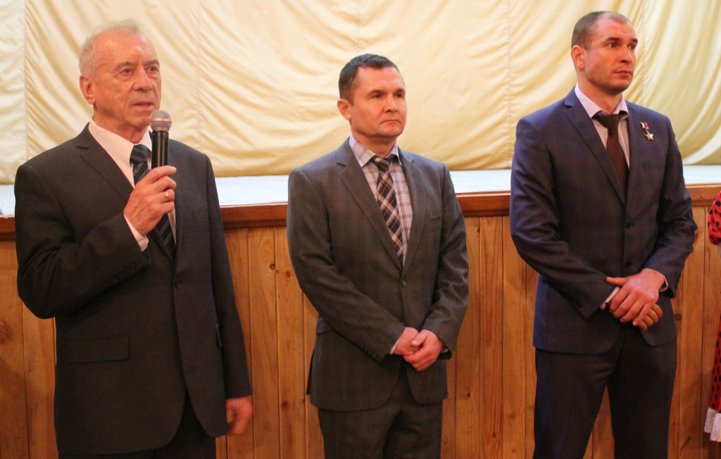 В день пожилого человека представители Фонда развития Омской области имени С.И. Манякина провели праздник в Горьковском районе В день пожилого человека представители Фонда развития Омской области имени С.И. Манякина провели праздник в Горьковском районе
