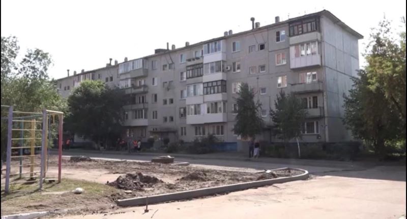 В Омске идет подготовка к приемке работ по благоустройству дворов В Омске идет подготовка к приемке работ по благоустройству дворов