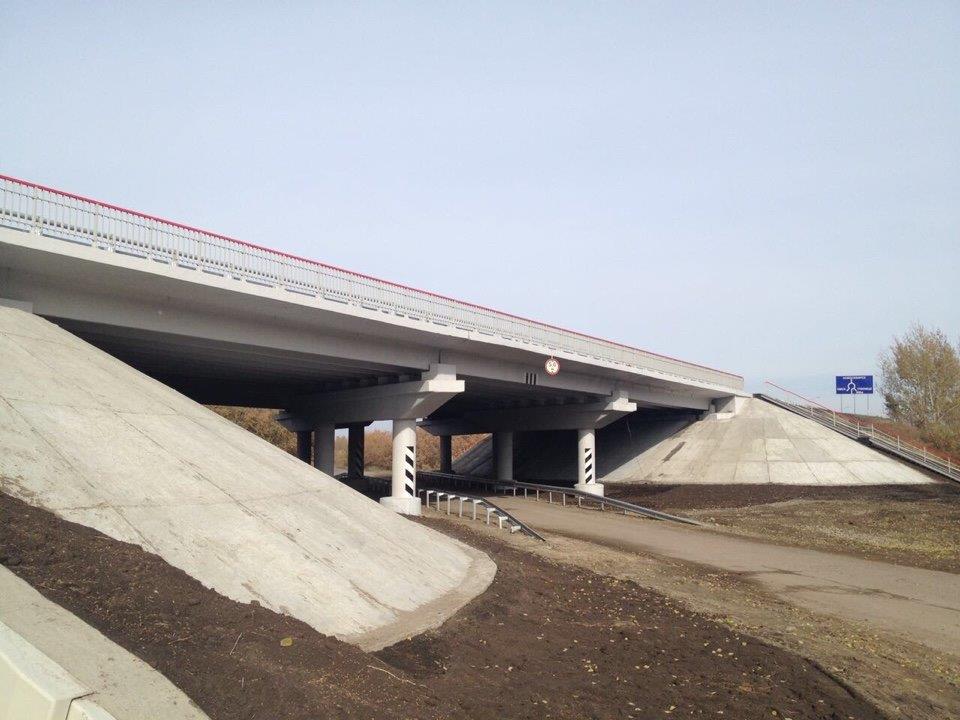 В Омске завершилось строительство нового путепровода