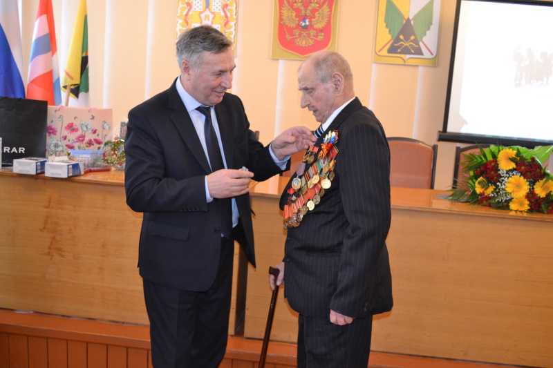 Ветеран Великой Отечественной войны Леонид Коржук отметил 95-летний юбилей Ветеран Великой Отечественной войны Леонид Коржук отметил 95-летний юбилей