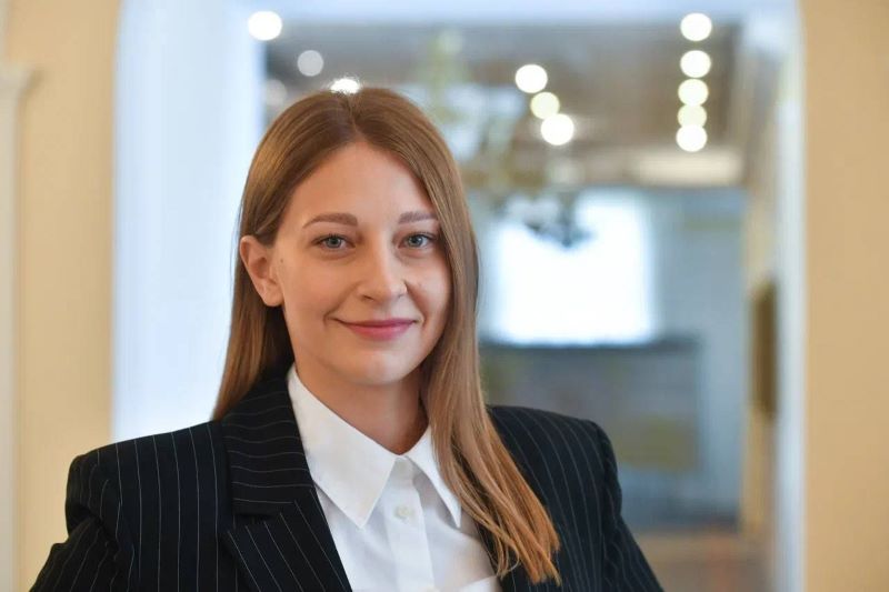 Хоценко представил министра молодежной политики Омской области Хоценко представил министра молодежной политики Омской области