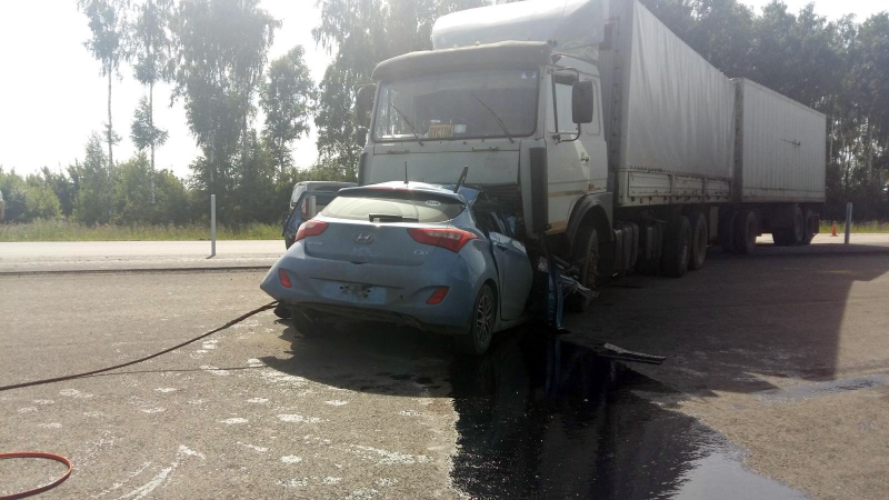 Водитель из Омска и трое его пассажиров погибли в страшном ДТП под Тамбовом - ФОТО Водитель из Омска и трое его пассажиров погибли в страшном ДТП под Тамбовом - ФОТО