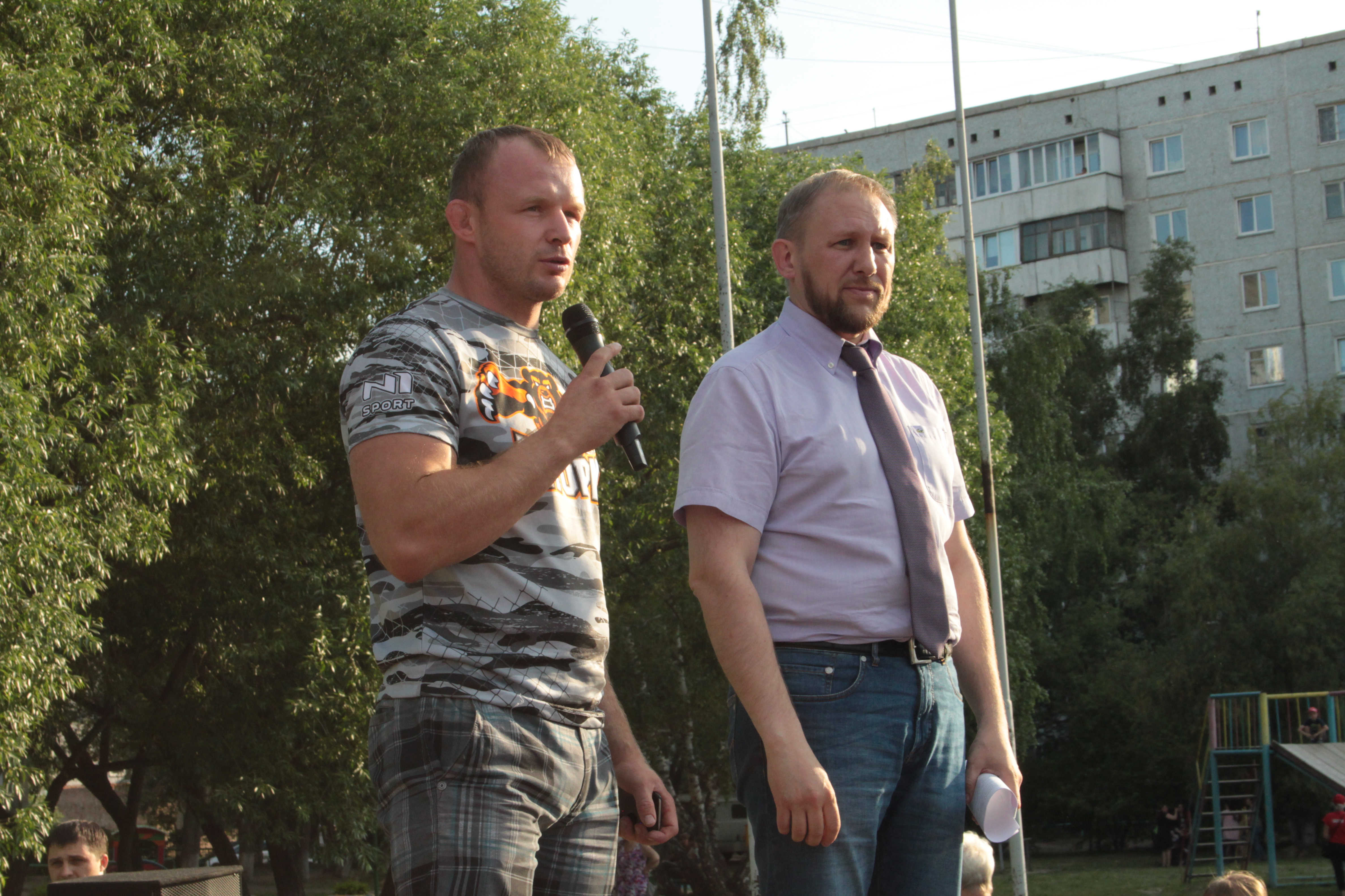 Омский боец Шлеменко выступил в поддержку Андрея Ткачука Омский боец Шлеменко выступил в поддержку Андрея Ткачука