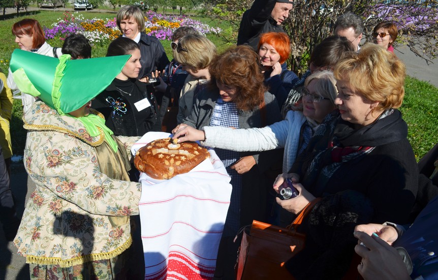 Уроки чистописания перьевой ручкой, участие в съемках короткометражного фильма  и многое другое: омичей приглашают в тур по Тюкалинску