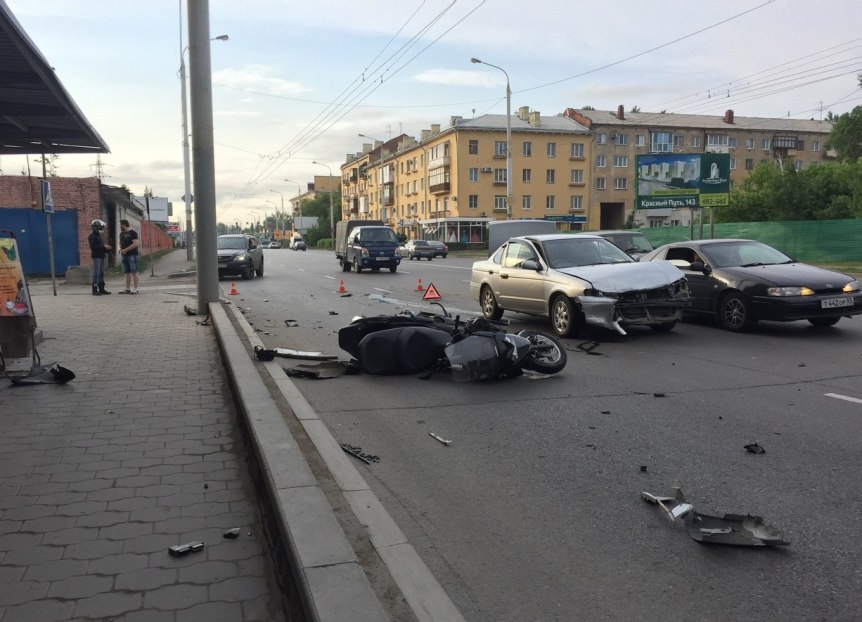 За один день в Омске произошли три аварии с участием мотоциклистов