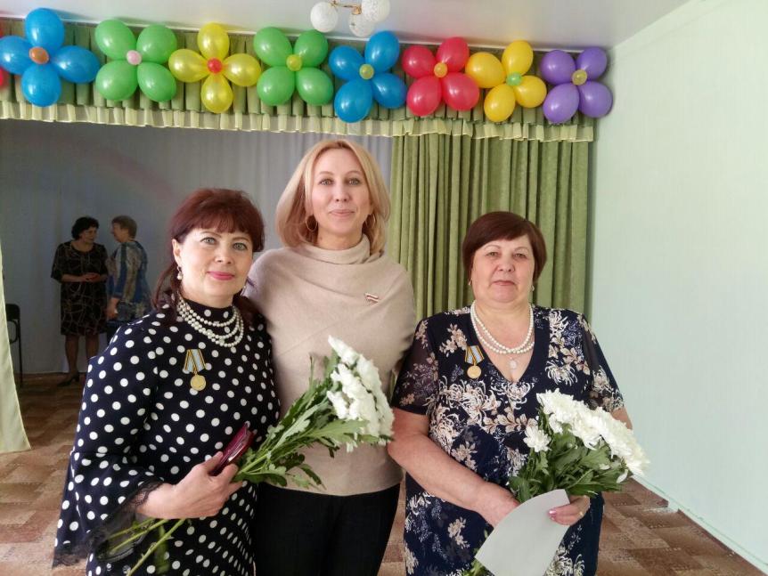 Инна Гомолко поздравила с юбилеем омский детсад № 222 Инна Гомолко поздравила с юбилеем омский детсад № 222