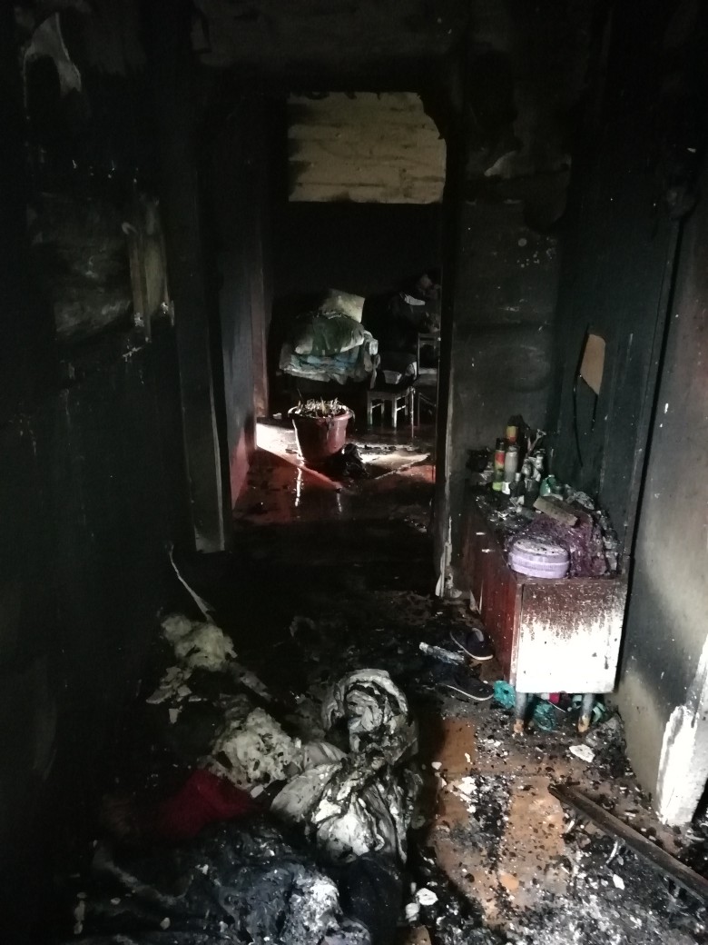 Жительница Тары попросила у омичей помощи, потеряв в пожаре свой дом Жительница Тары попросила у омичей помощи, потеряв в пожаре свой дом