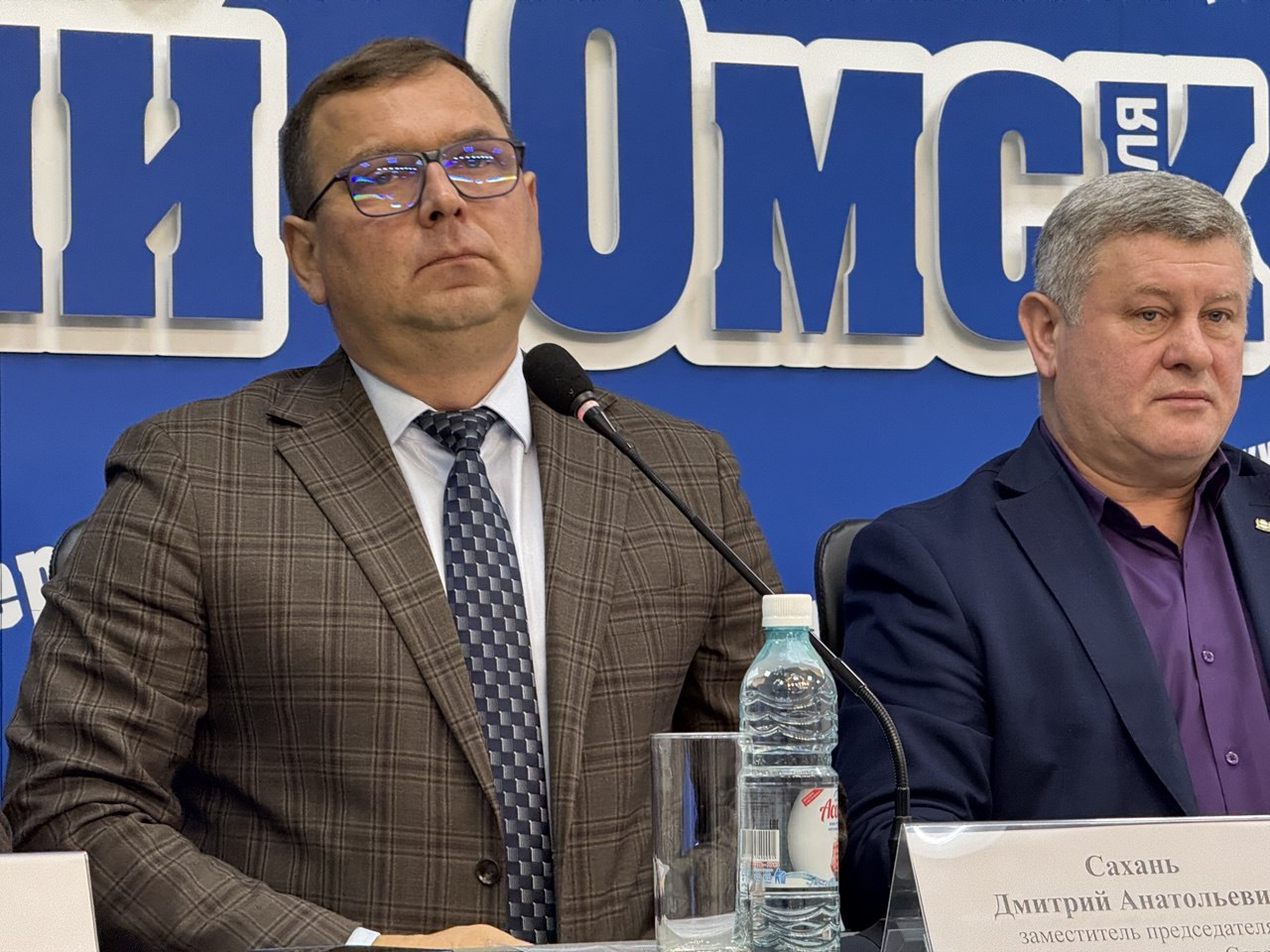 Депутаты Омского горсовета поделились секретами принятия решений Депутаты Омского горсовета поделились секретами принятия решений