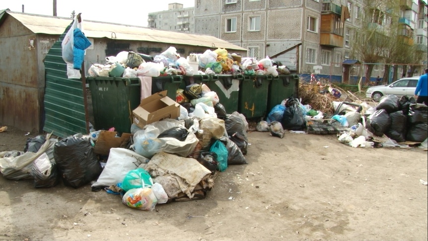 При содействии Глеба Летягина жители Старого Кировска перестали утопать в мусоре При содействии Глеба Летягина жители Старого Кировска перестали утопать в мусоре