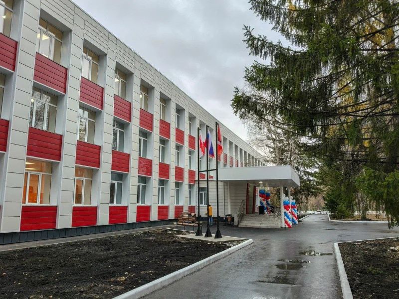 Хоценко и Шелест открыли после капремонта омский лицей № 29 Хоценко и Шелест открыли после капремонта омский лицей № 29