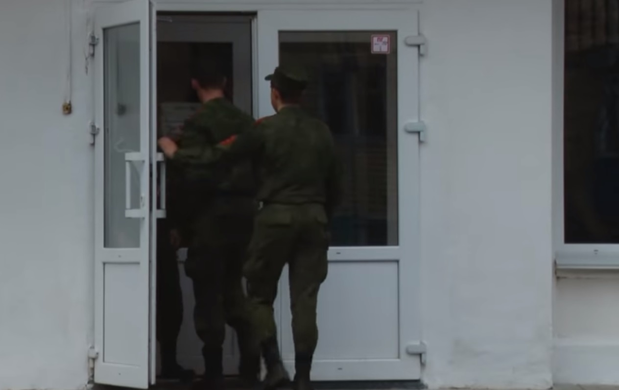 Учителя кадетской школы-интерната в Омске пожаловались на принуждение к поборам Учителя кадетской школы-интерната в Омске пожаловались на принуждение к поборам