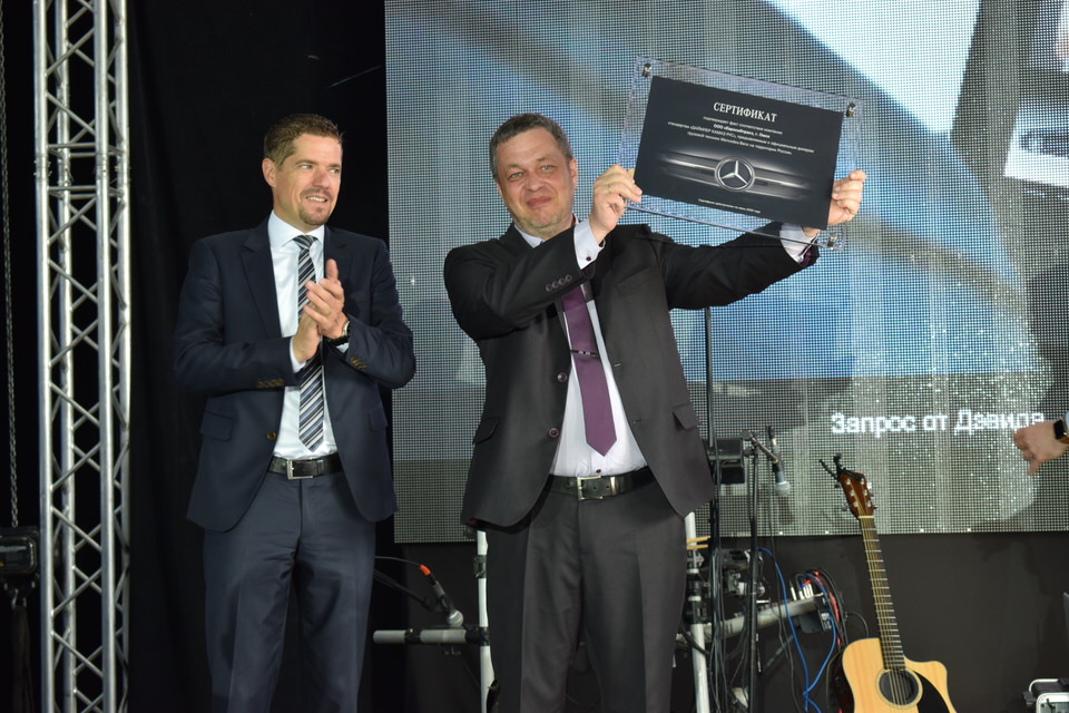 В Омске открылся грузовой Mercedes-Benz В Омске открылся грузовой Mercedes-Benz