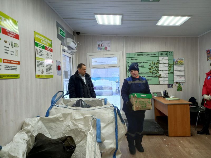 Вторая жизнь мусора: омичи сдали вторсырья почти на полмиллиона рублей Вторая жизнь мусора: омичи сдали вторсырья почти на полмиллиона рублей