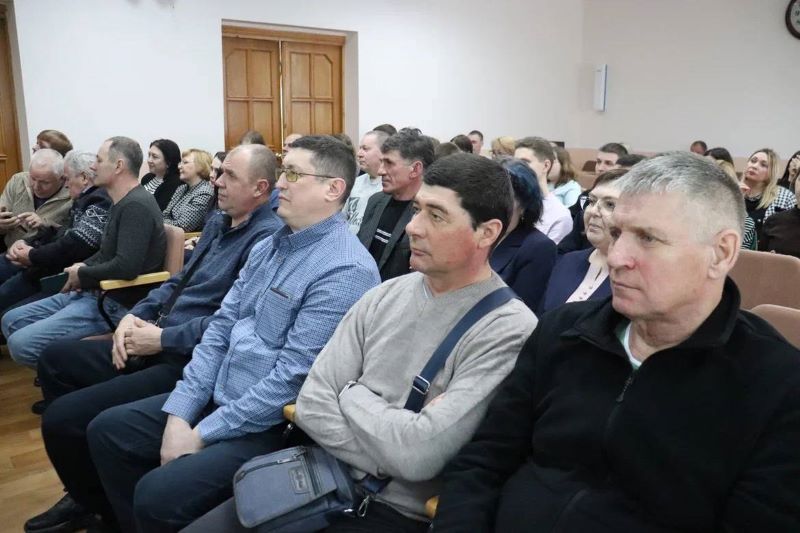 В Омском районе отметили лучших работников сферы ЖКХ В Омском районе отметили лучших работников сферы ЖКХ
