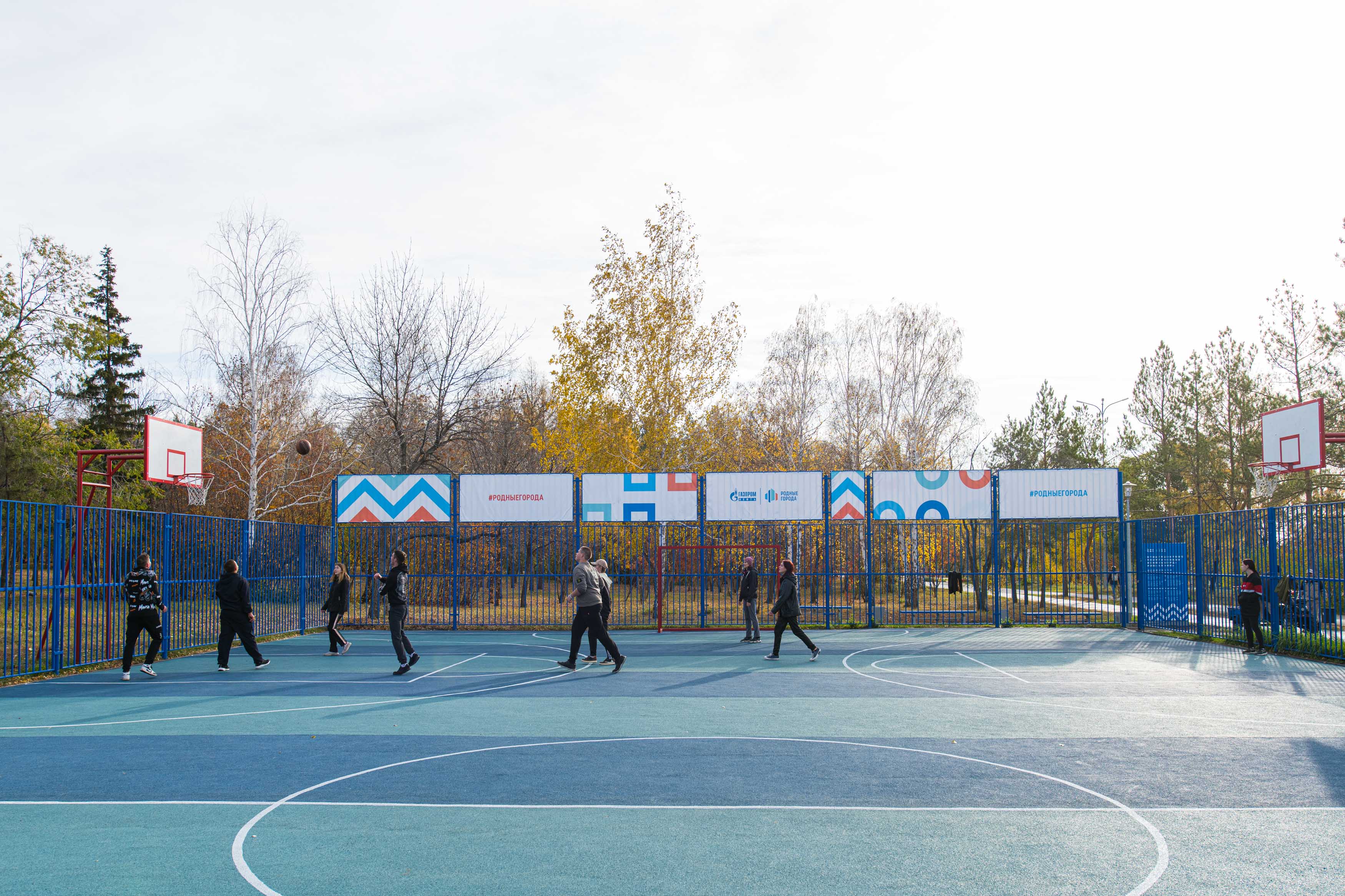 В Советском парке Омска модернизировали спортивный городок В Советском парке Омска модернизировали спортивный городок