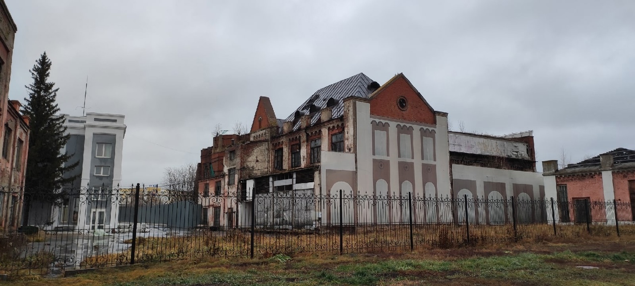 Некрасивое: шесть унылых зданий в центре Омска