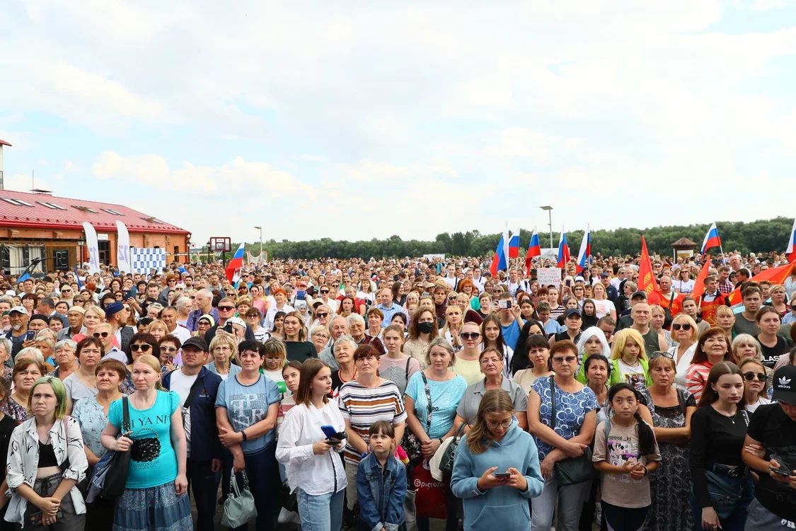 Патриотическая акция в Омской крепости собрала более 3500 человек Патриотическая акция в Омской крепости собрала более 3500 человек