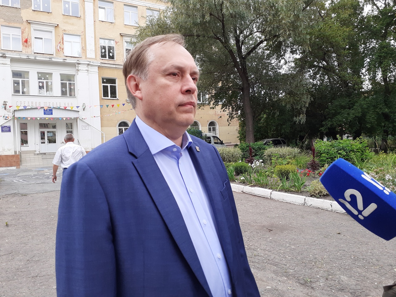 Депутатам горсовета Омска показали, как сделать уютными школы советской постройки Депутатам горсовета Омска показали, как сделать уютными школы советской постройки