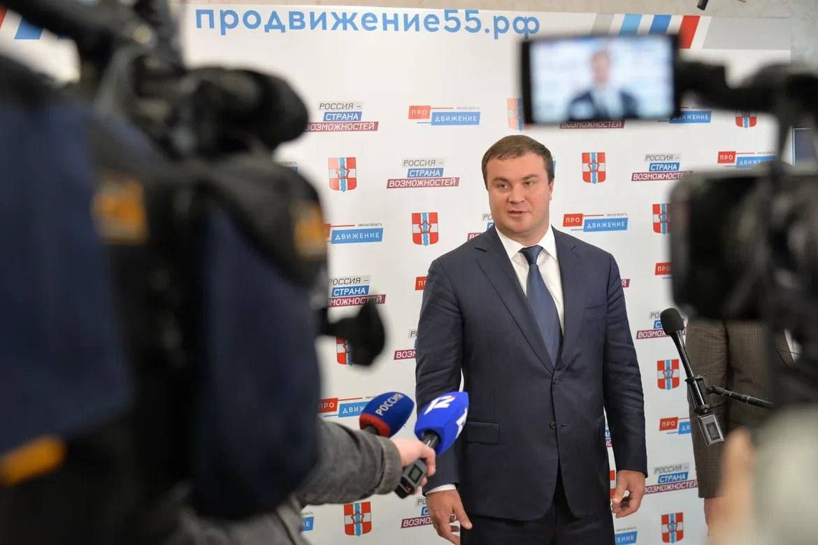 Хоценко заявил о бронировании мест во власти для победителей кадрового конкурса «Омская область: ПРОдвижение» Хоценко заявил о бронировании мест во власти для победителей кадрового конкурса «Омская область: ПРОдвижение»