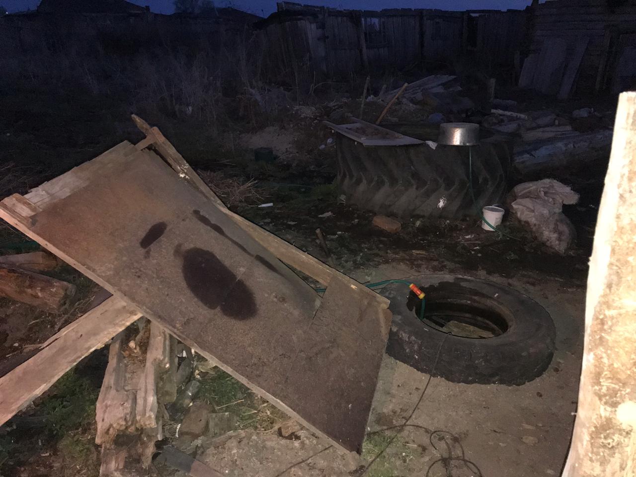 В Омской области двухлетняя девочка провалилась в колодец с водой В Омской области двухлетняя девочка провалилась в колодец с водой