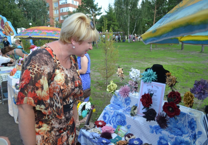 Сквер дружбы народов на один день «сдружил» омских випов Сквер дружбы народов на один день «сдружил» омских випов