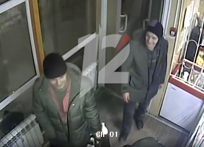 «С улыбкой на устах»: обнародовано видео с подозреваемыми в убийстве футболиста Дробыша сразу после нападения «С улыбкой на устах»: обнародовано видео с подозреваемыми в убийстве футболиста Дробыша сразу после нападения