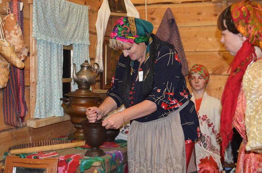 Уроки чистописания перьевой ручкой, участие в съемках короткометражного фильма  и многое другое: омичей приглашают в тур по Тюкалинску