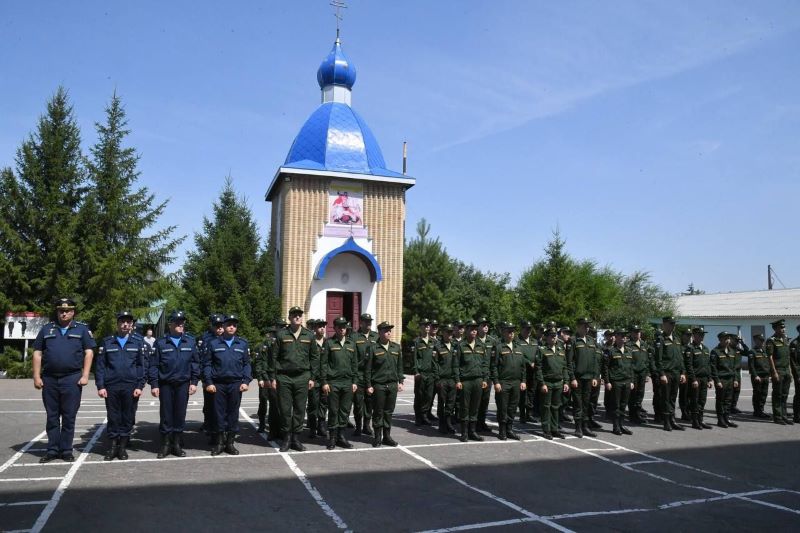 Виталий Хоценко дал напутствие призывникам из Омской области Виталий Хоценко дал напутствие призывникам из Омской области