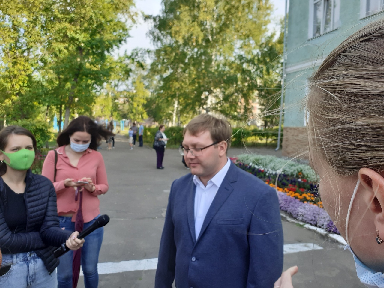 «Научитесь дружить»: спикер горсовета Омска поздравил первоклашек «Научитесь дружить»: спикер горсовета Омска поздравил первоклашек