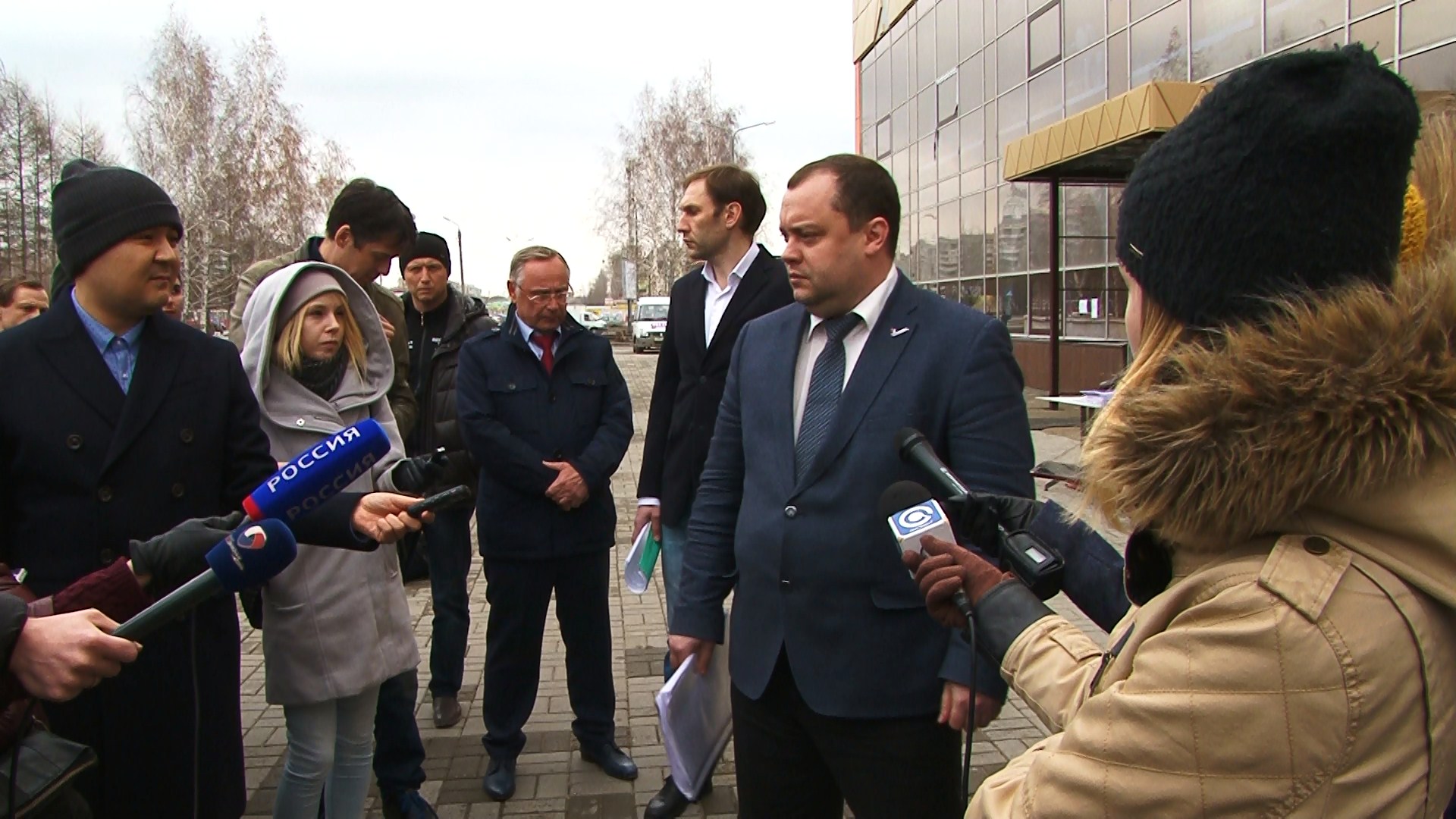 «Первомайскому» грозят крупные санкции от кинопрокатчиков после закрытия «Первомайскому» грозят крупные санкции от кинопрокатчиков после закрытия