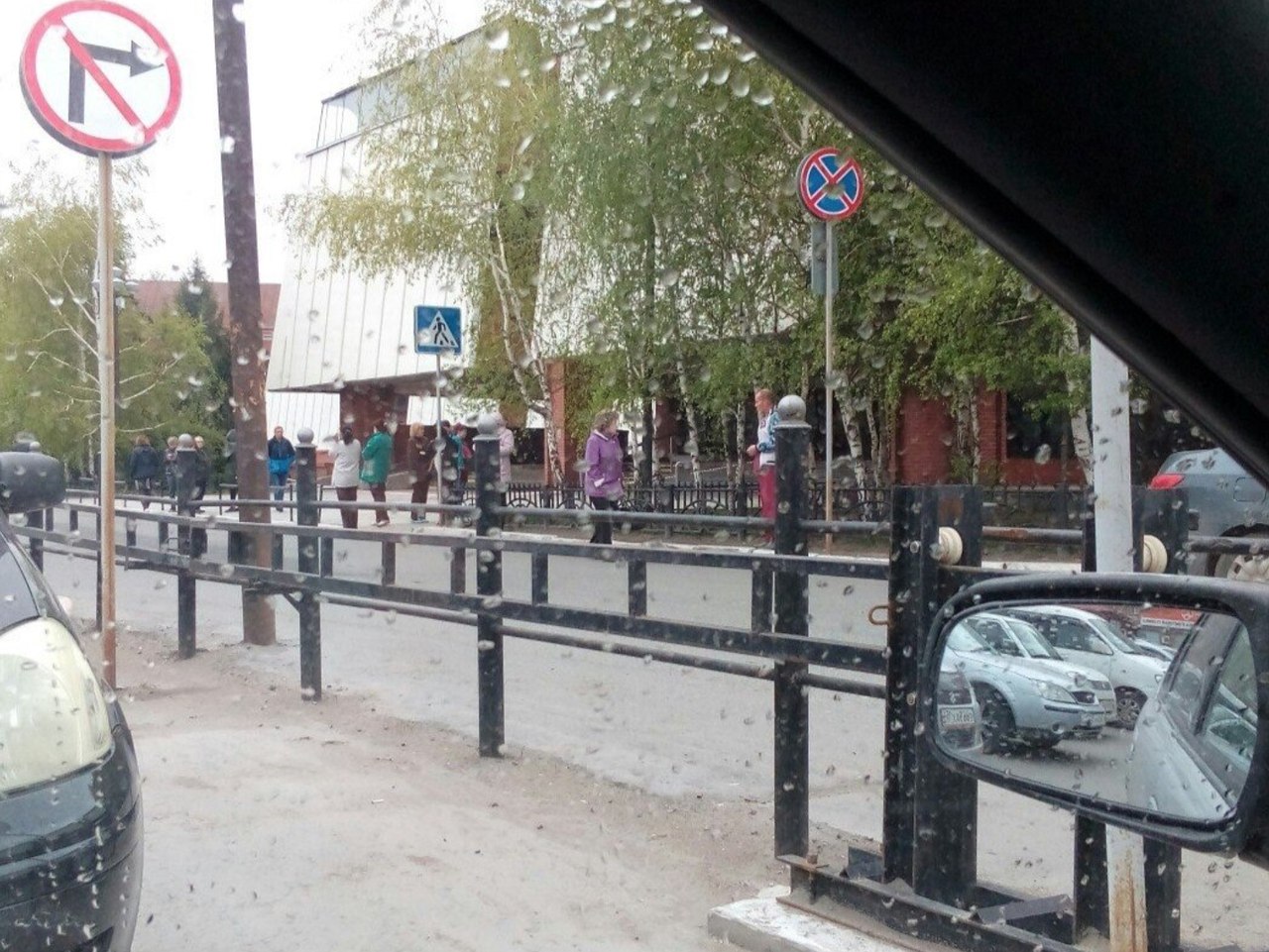 В торговом центре «Омский» проходит эвакуация - ОБНОВЛЕНО